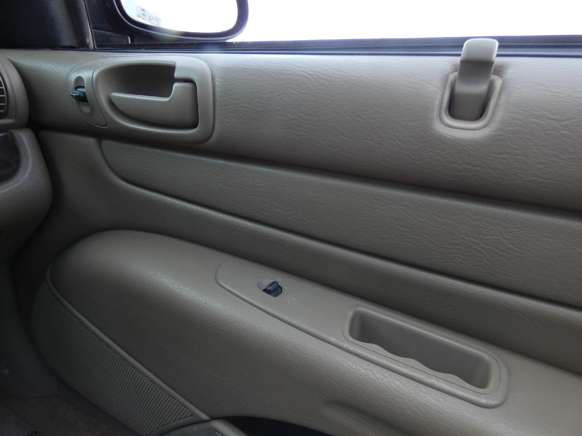 2004 Chrysler Sebring LXi