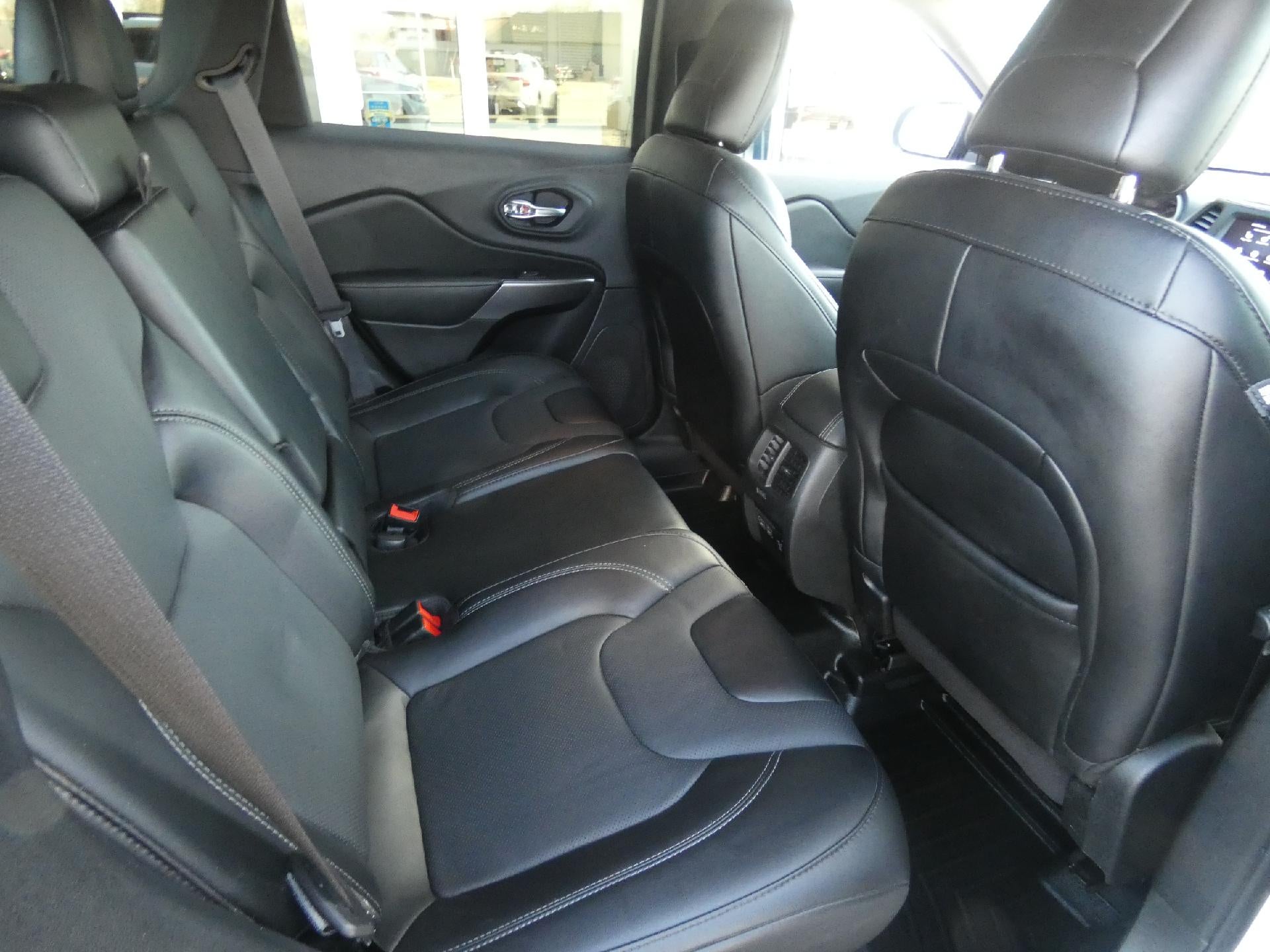 2022 Jeep Cherokee Latitude Lux