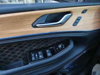 2022 Jeep Grand Cherokee Summit