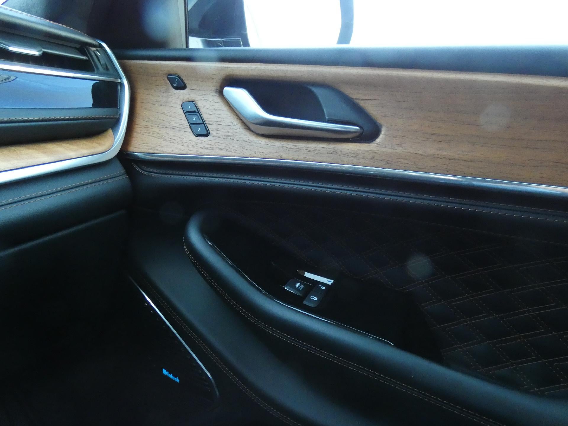 2022 Jeep Grand Cherokee Summit