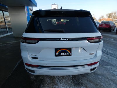 2022 Jeep Grand Cherokee Summit