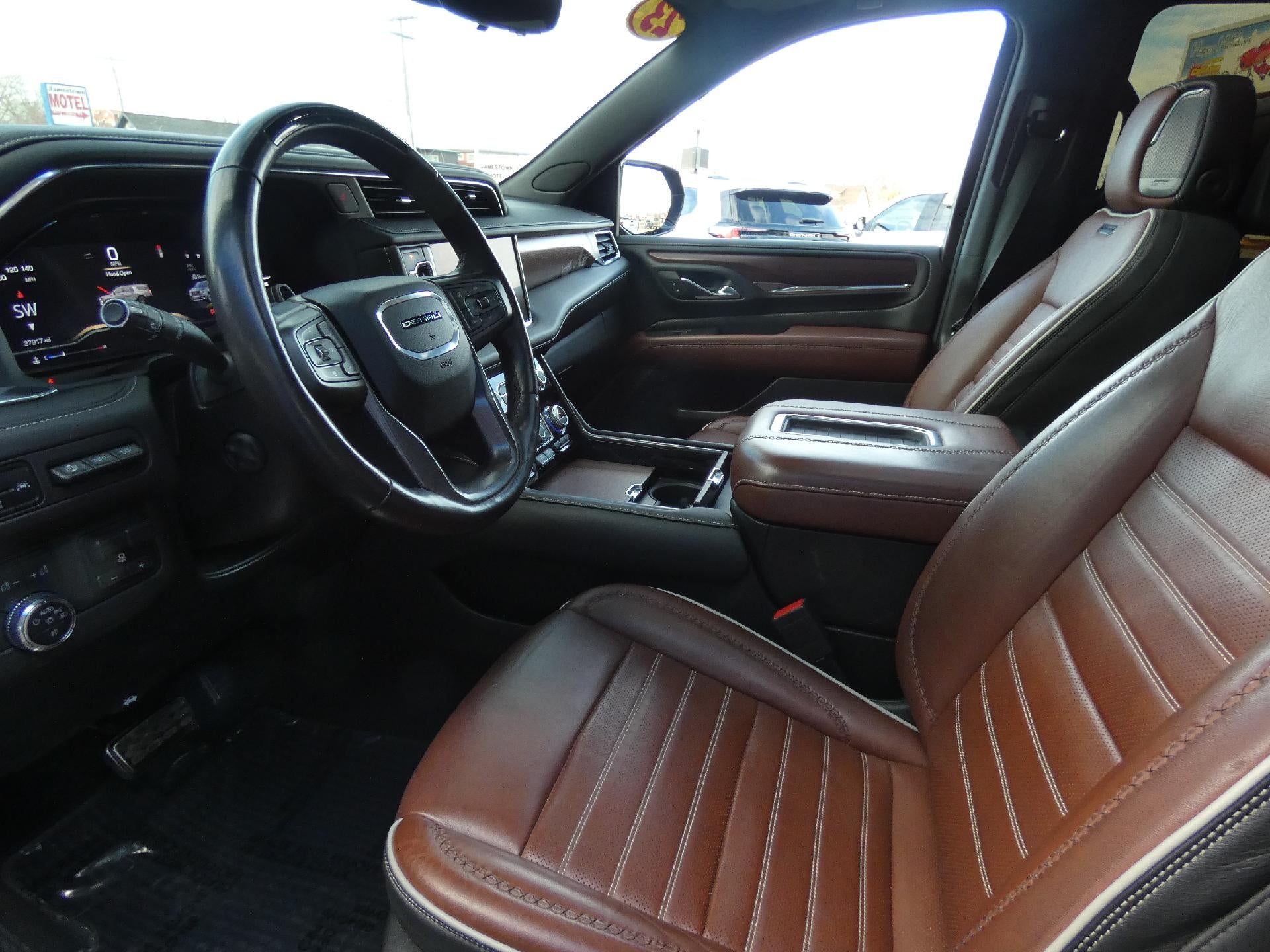 2023 GMC Yukon XL Denali Ultimate