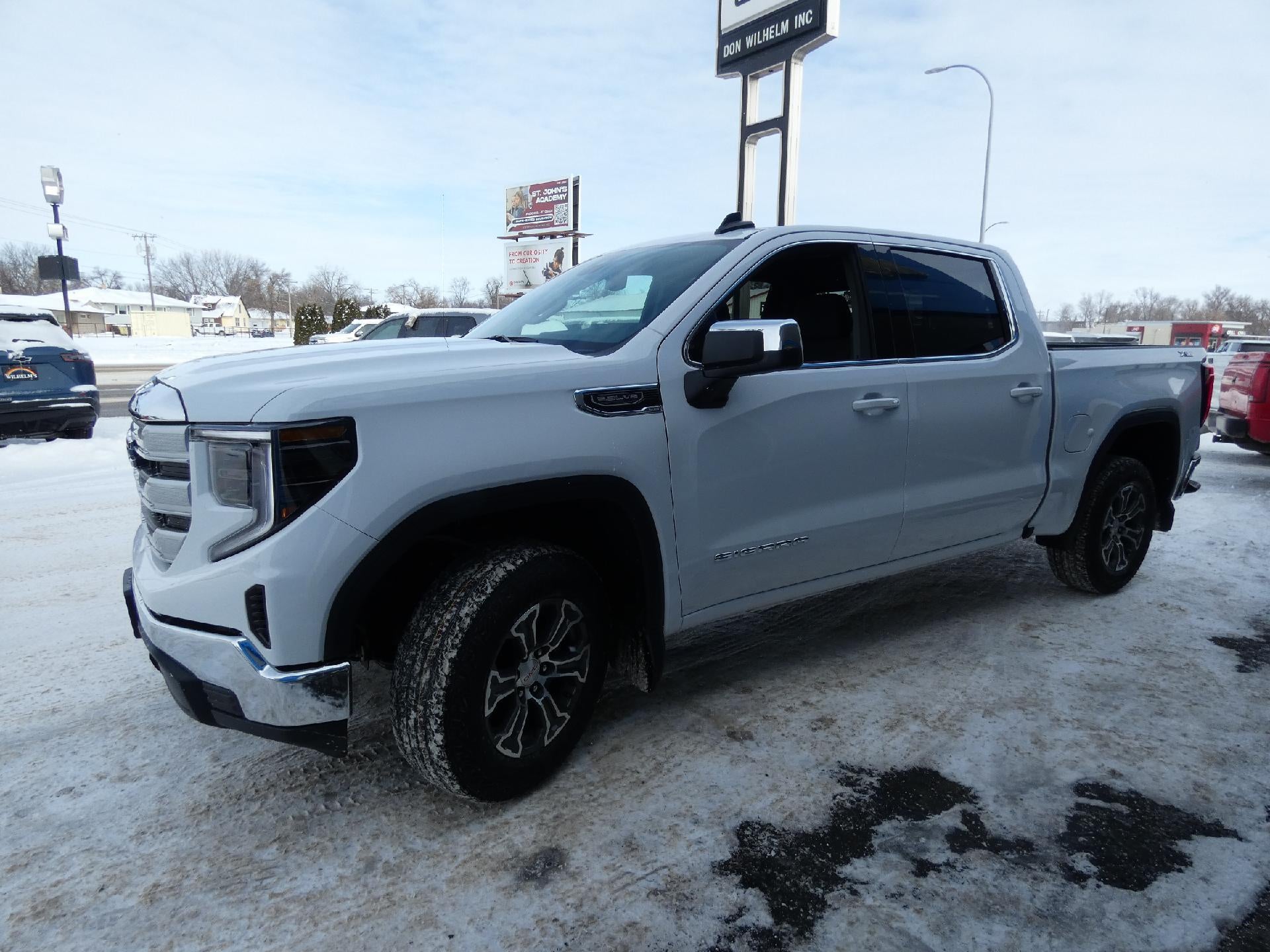 2026 GMC Sierra 1500 SLE