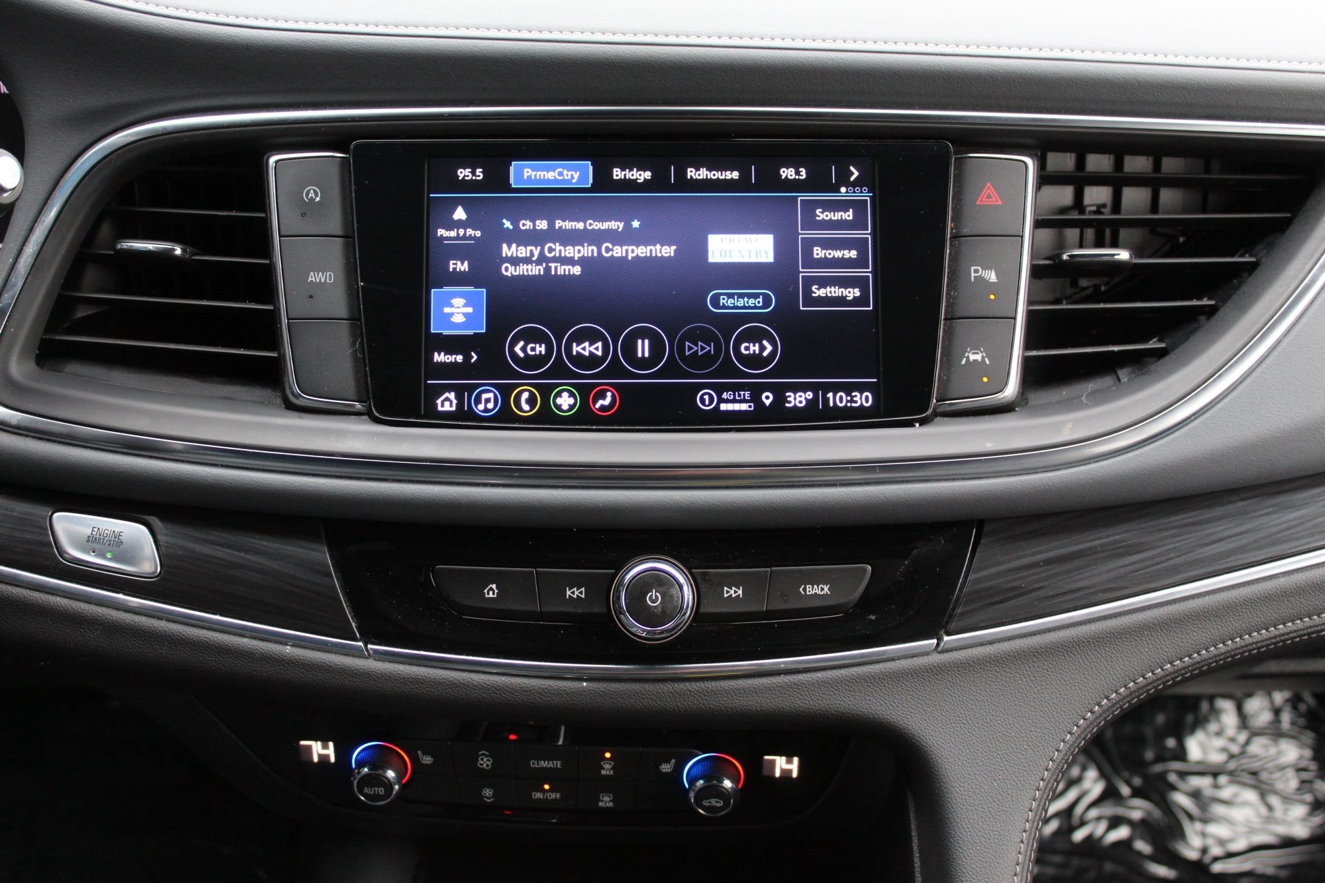 2024 Buick Enclave Essence