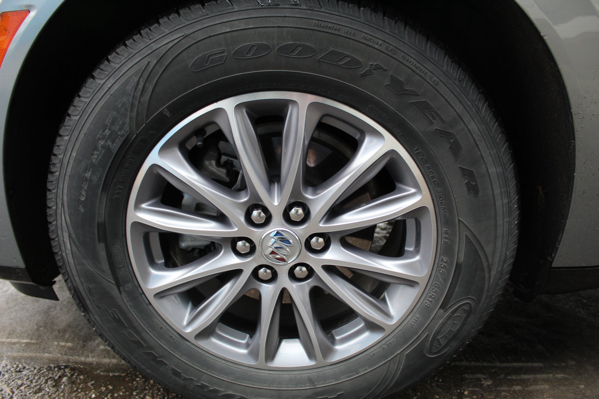 2024 Buick Enclave Essence