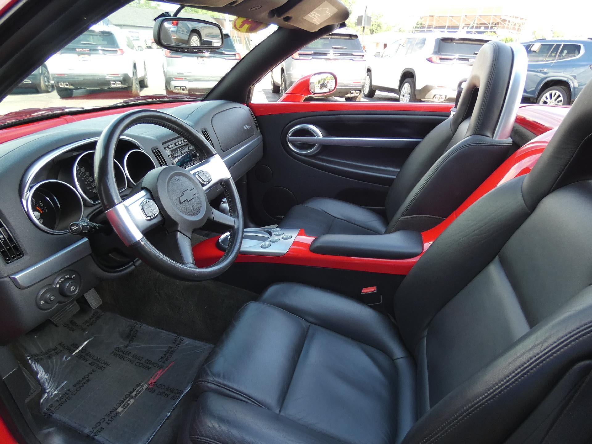 2004 Chevrolet SSR LS
