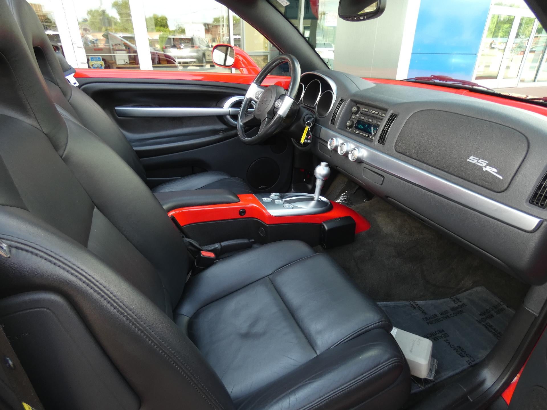 2004 Chevrolet SSR LS