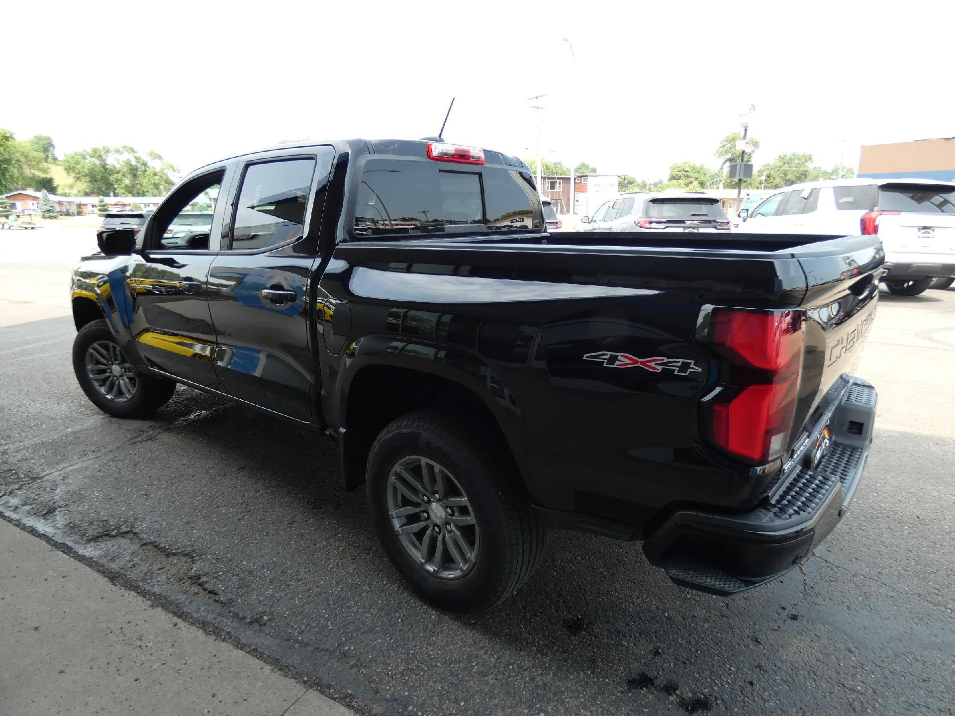2025 Chevrolet Colorado WT/LT