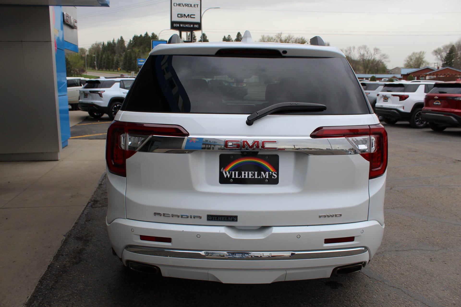 2023 GMC Acadia Denali