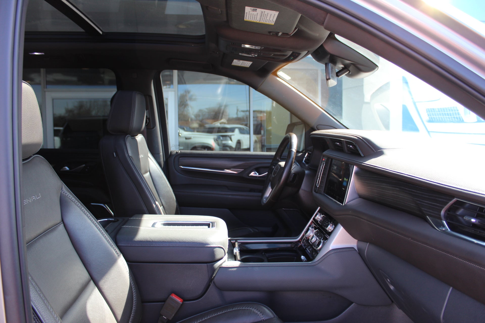 2023 GMC Yukon XL Denali