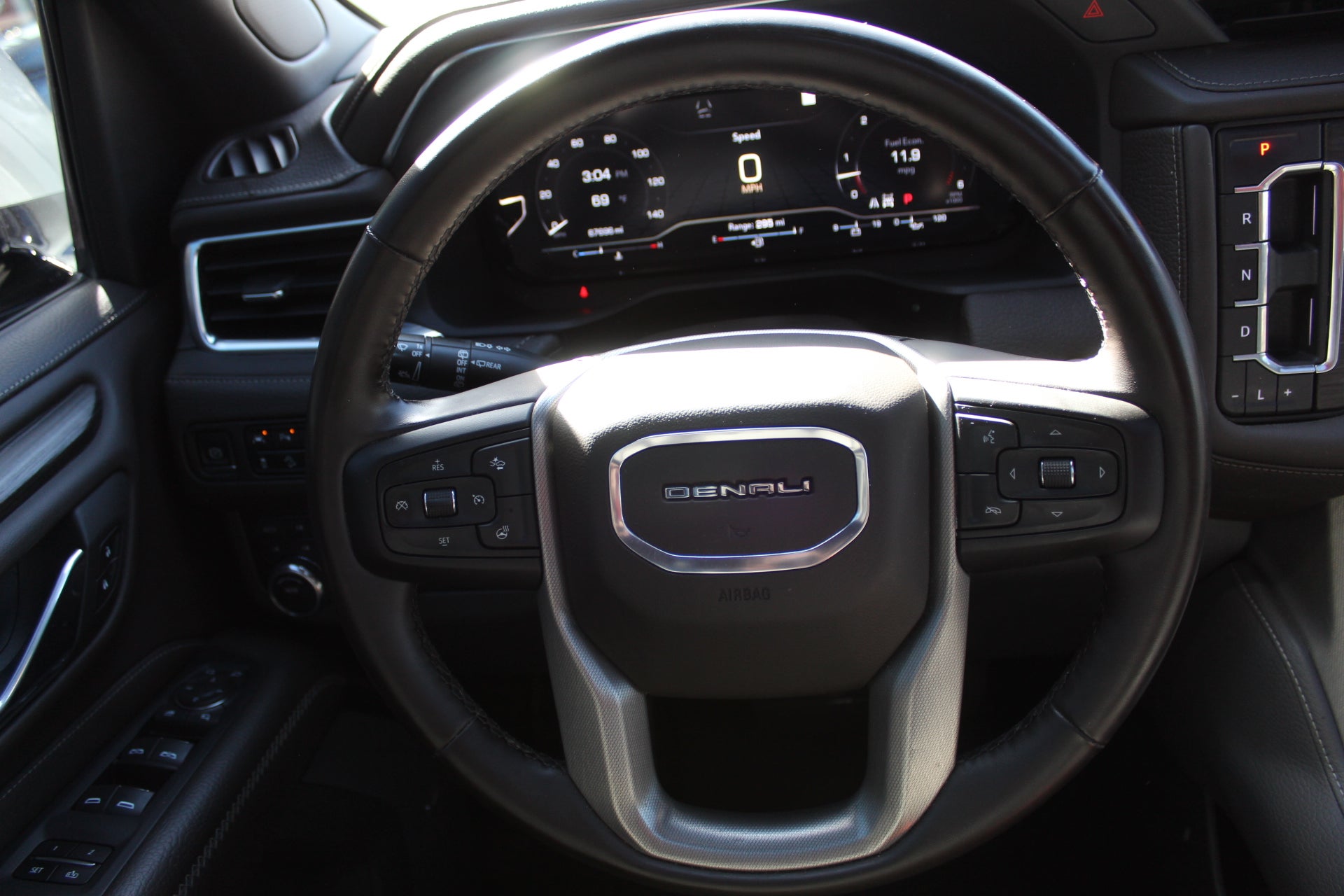 2023 GMC Yukon XL Denali