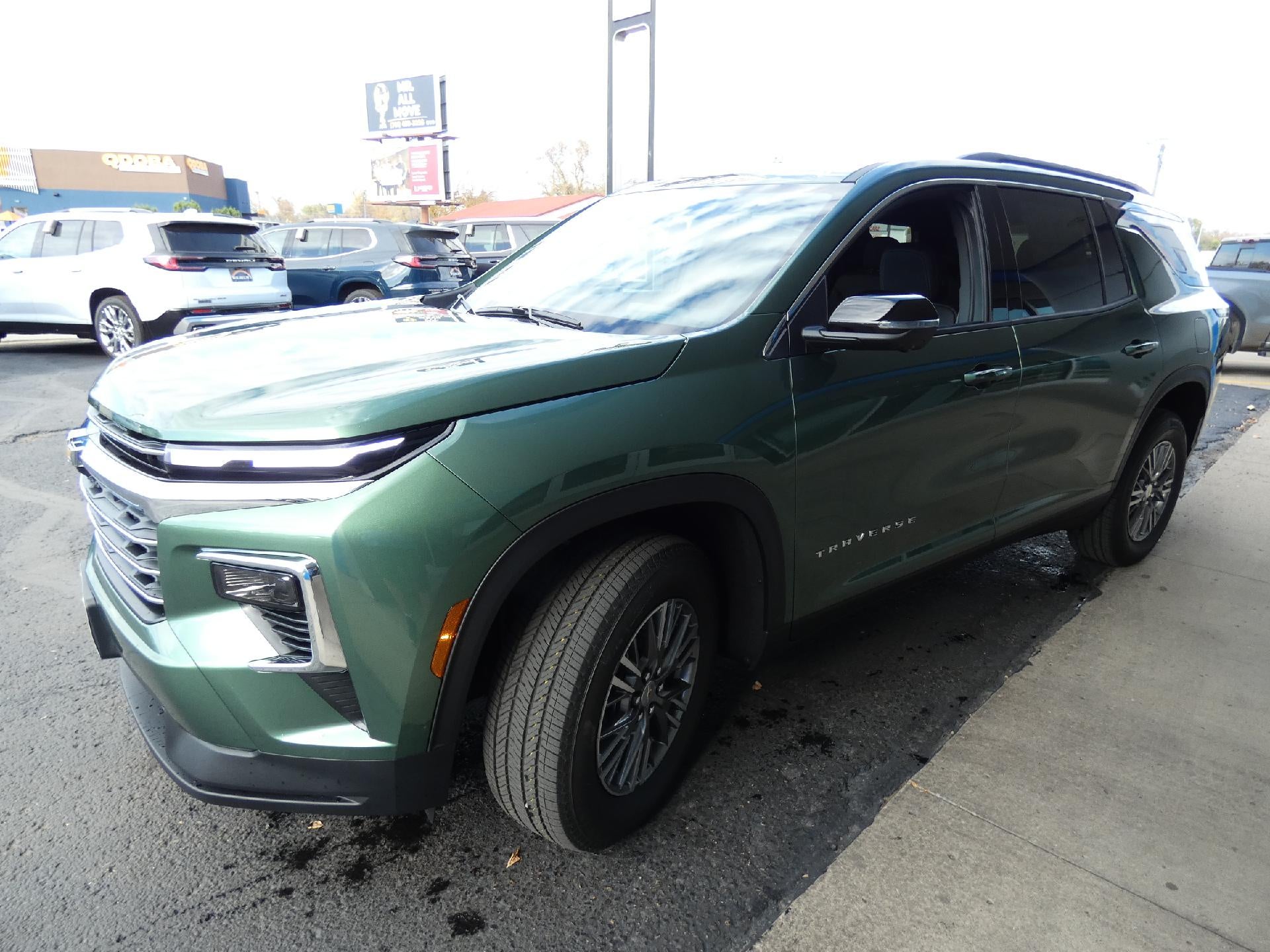 2027 Chevrolet Traverse LT