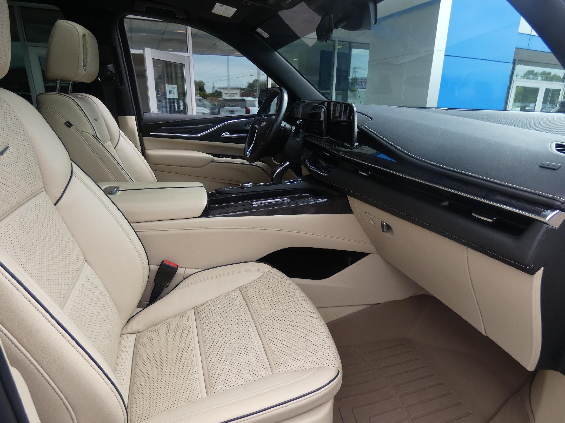 2022 Cadillac Escalade Premium Luxury