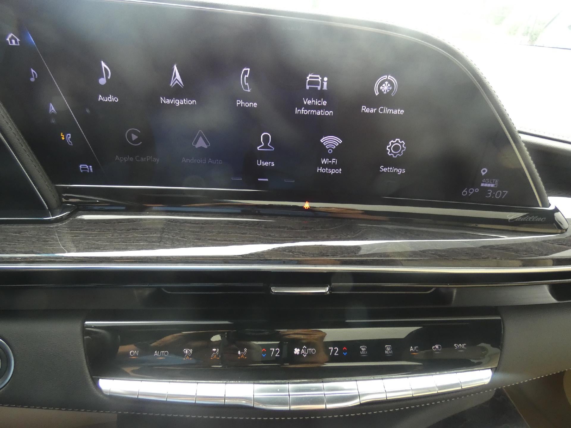 2022 Cadillac Escalade Premium Luxury