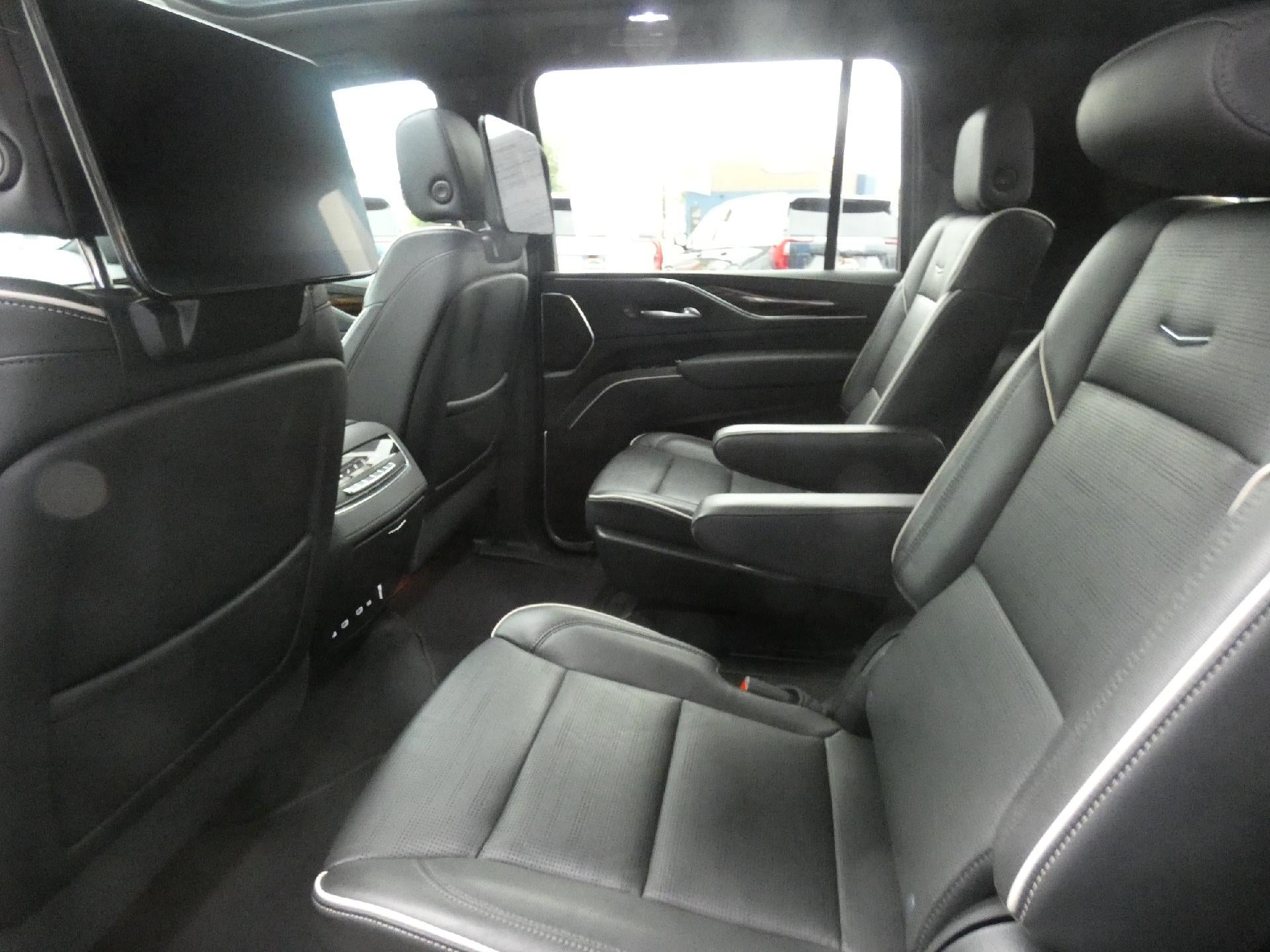 2024 Cadillac Escalade ESV Premium Luxury