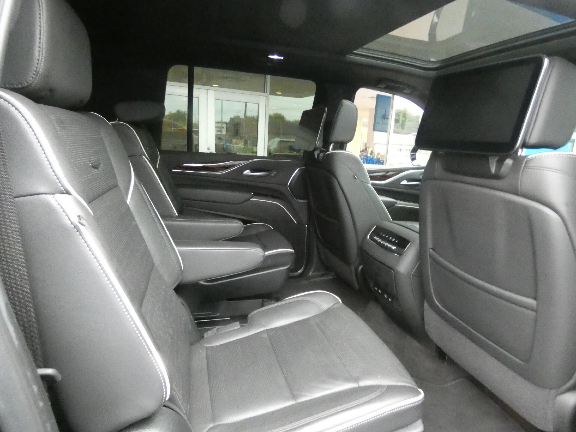 2024 Cadillac Escalade ESV Premium Luxury