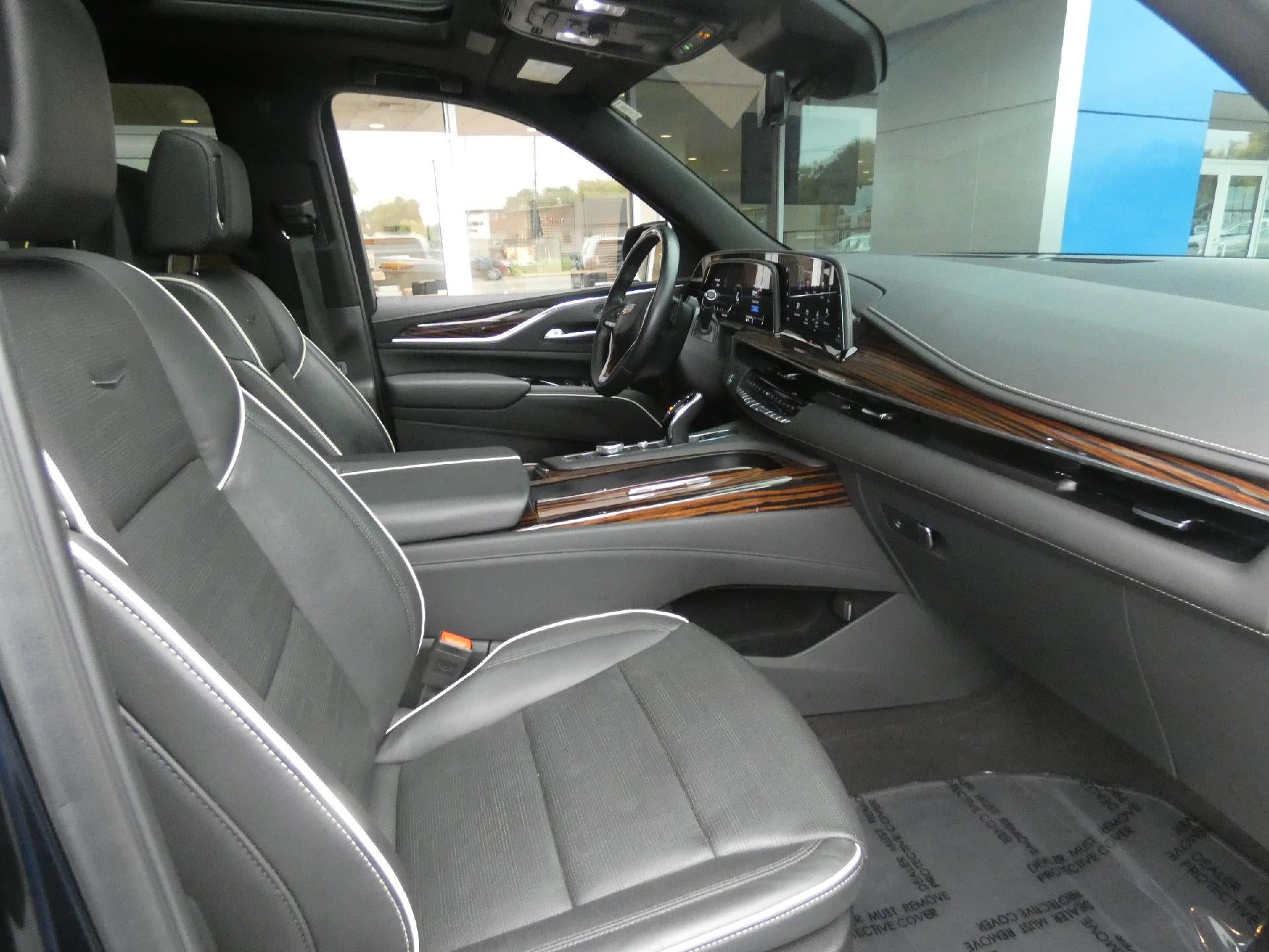 2024 Cadillac Escalade ESV Premium Luxury