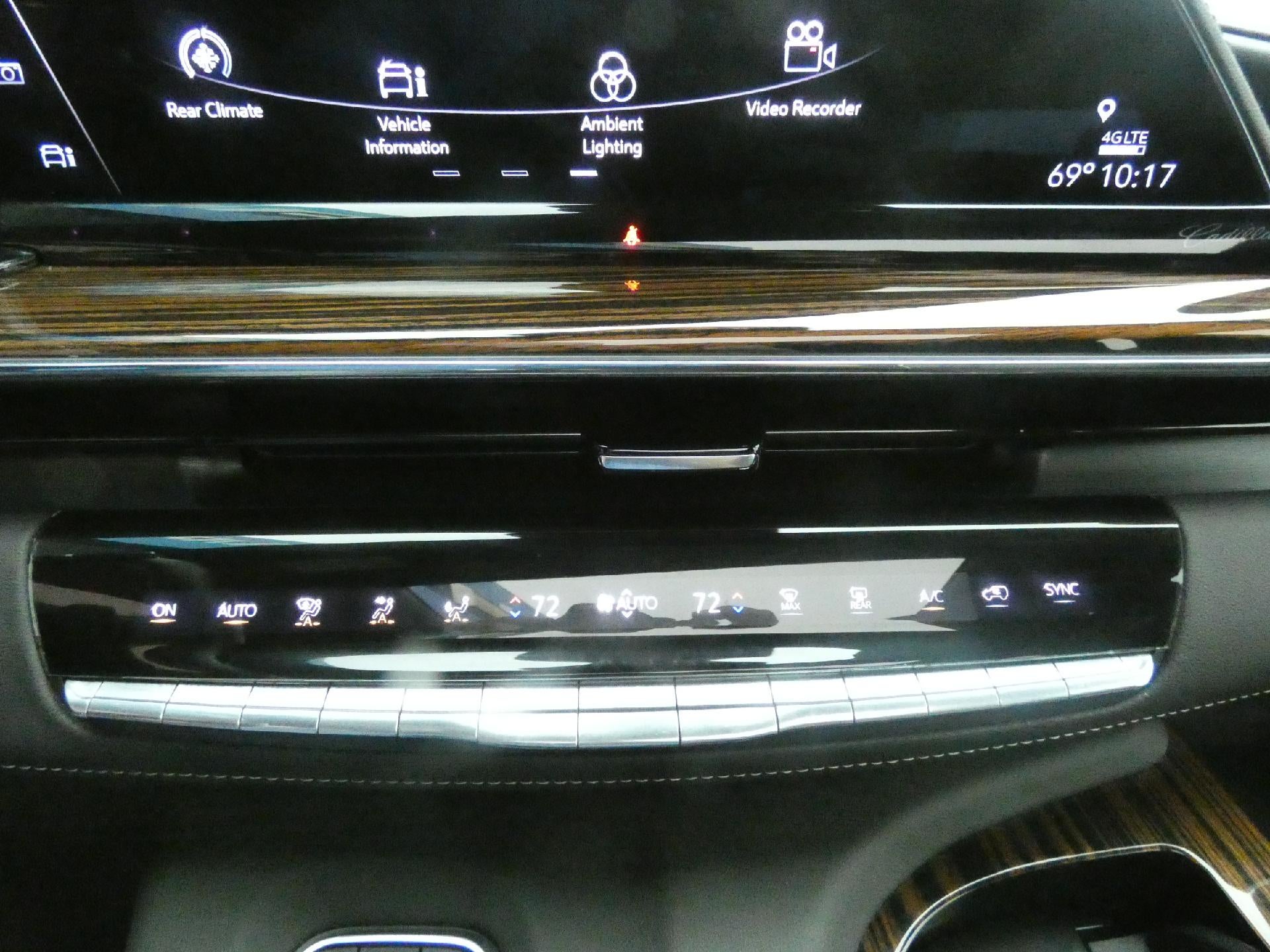 2024 Cadillac Escalade ESV Premium Luxury