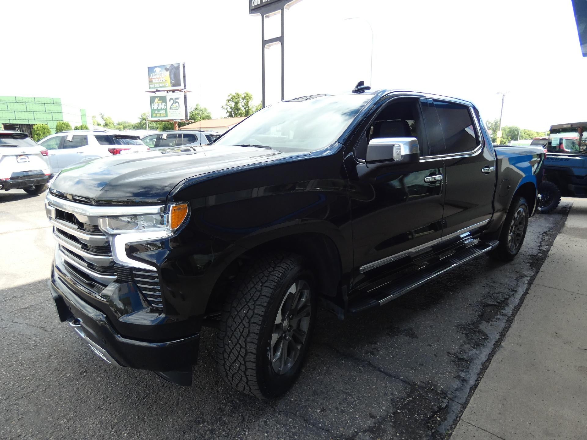 2023 Chevrolet Silverado 1500 High Country