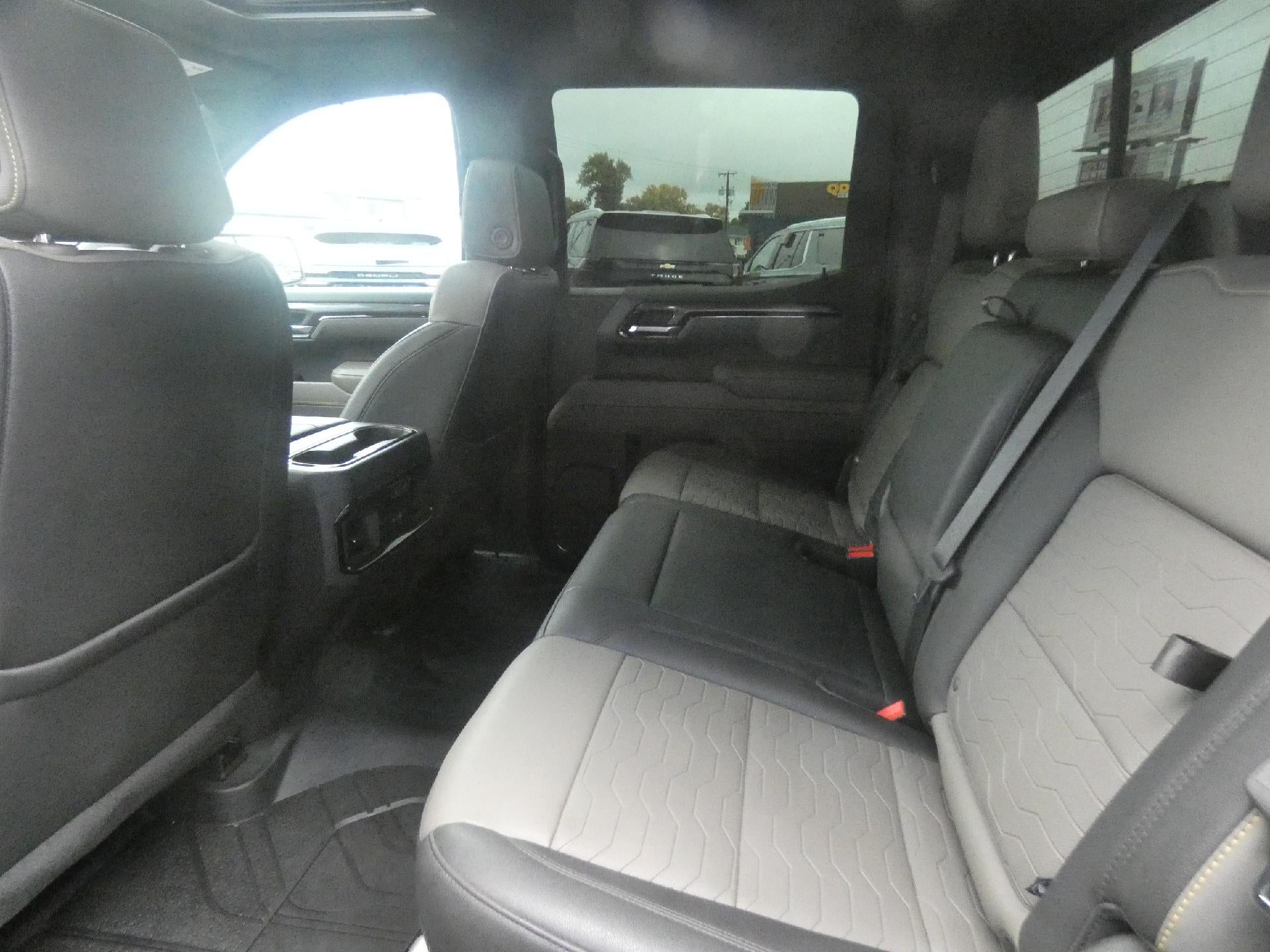 2022 Chevrolet Silverado 1500 ZR2 - Photo 13