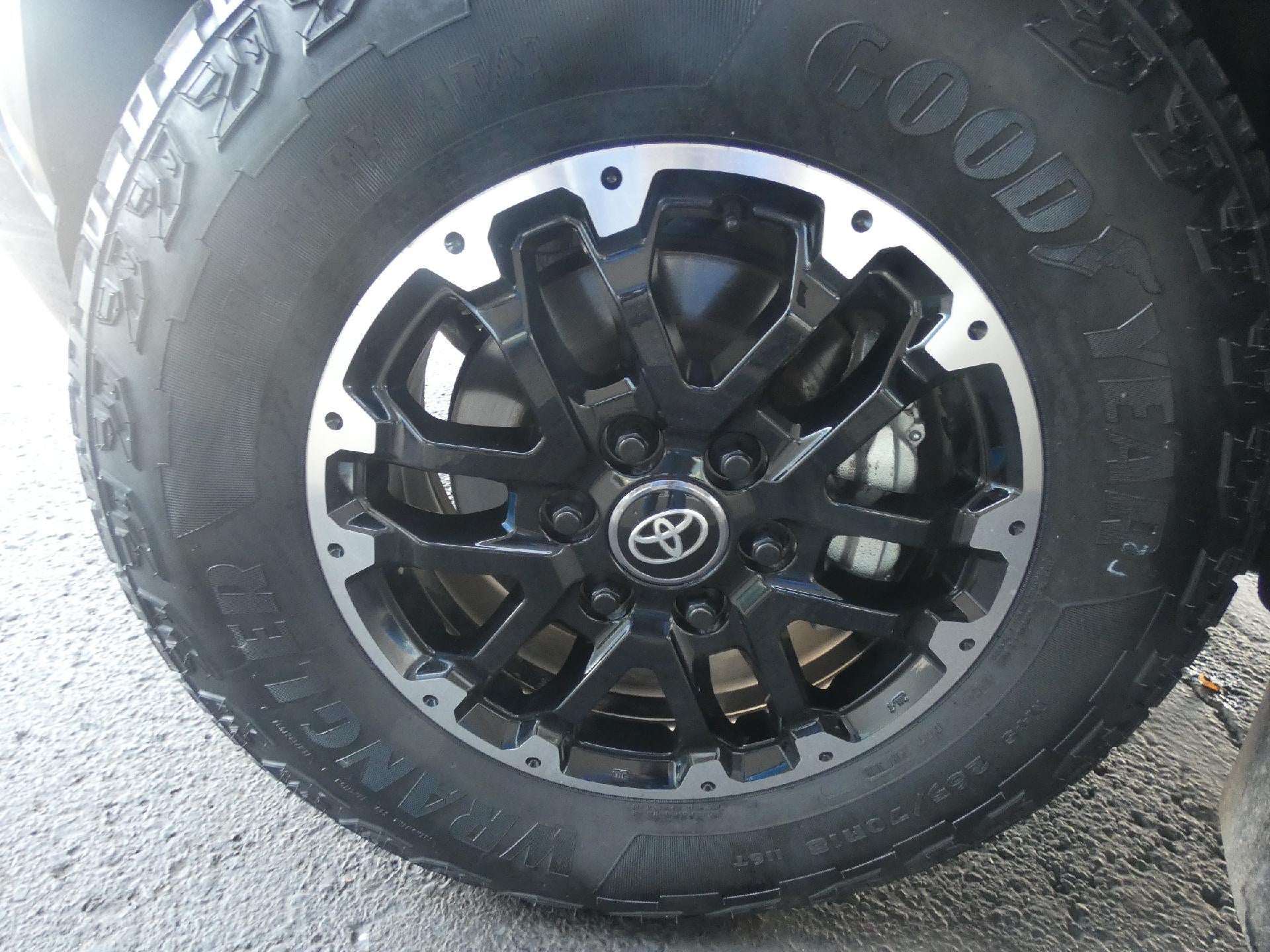 2026 Toyota Tundra SR5 CrewMax 5.5' Bed