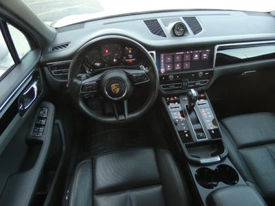 2023 Porsche Macan T